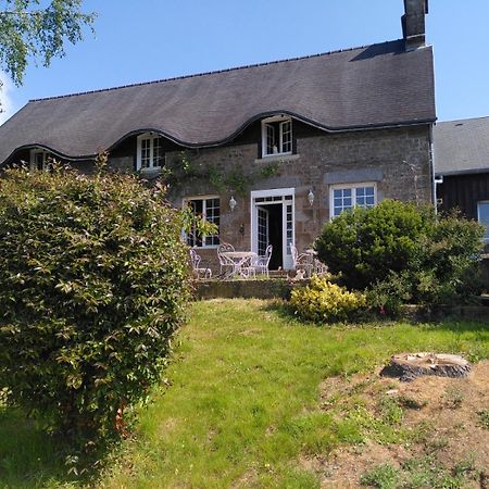 La Mancelliere De Montjoie Chambres D'Hotes Et Gites Saint-Michel-de-Montjoie Zewnętrze zdjęcie